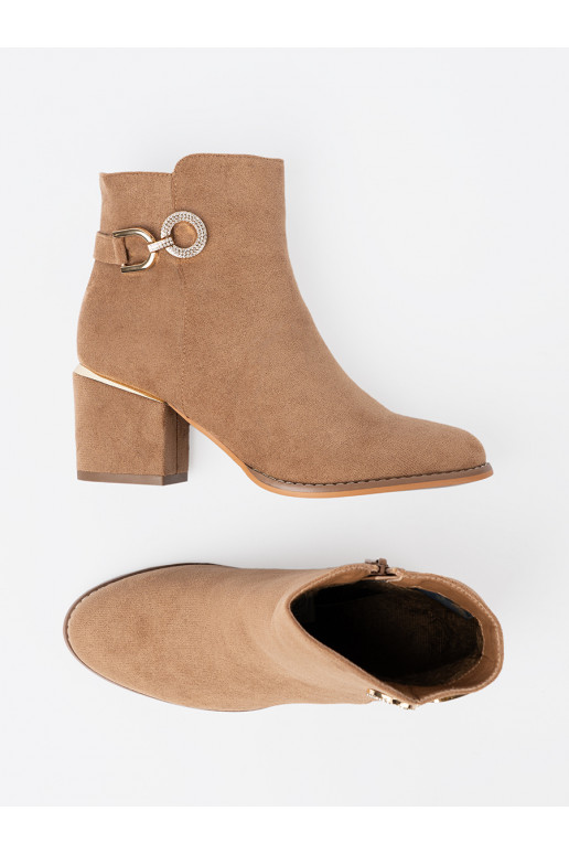  zābaki odcieniu brūnsm ze m detalem