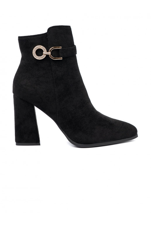 Eleganta stila Melnas krāsas zābaki z biżuteryjnym akcentem