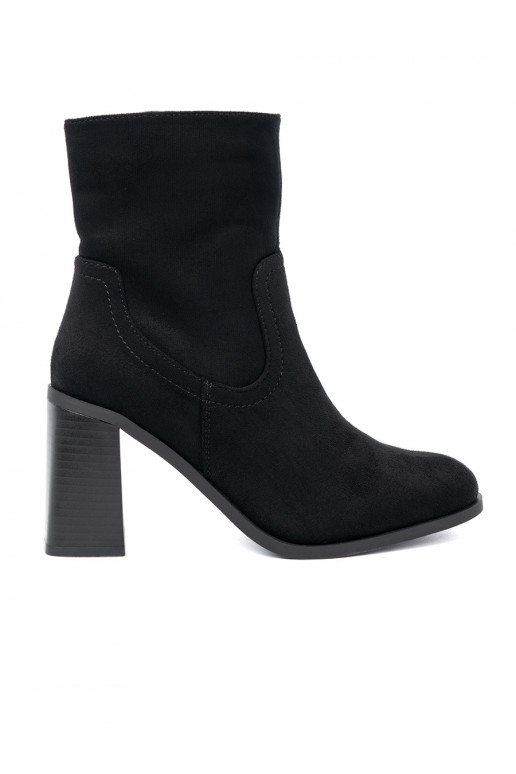 Melns zābaki  o klasycznym kroju