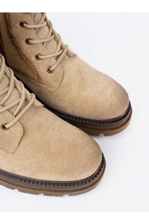 zamšādas  zābaki z solidnym bieżnikiem