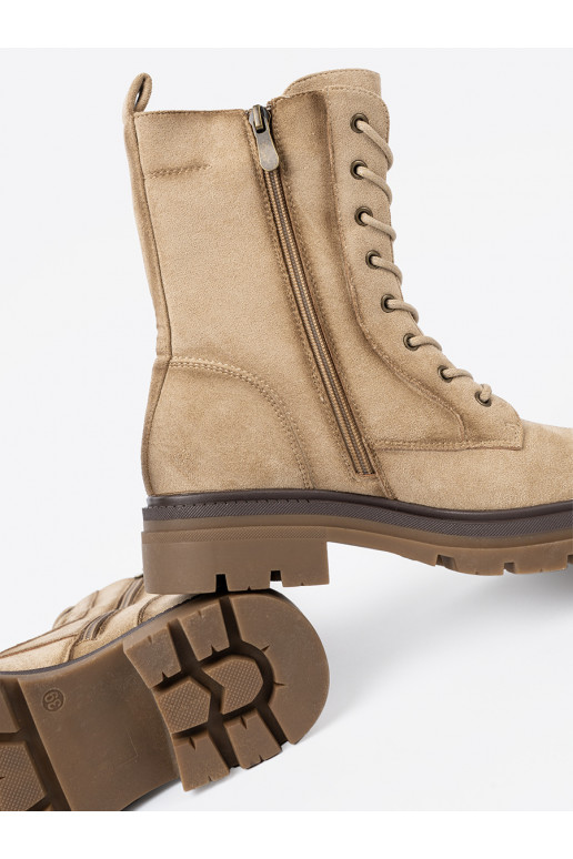 zamšādas  zābaki z solidnym bieżnikiem