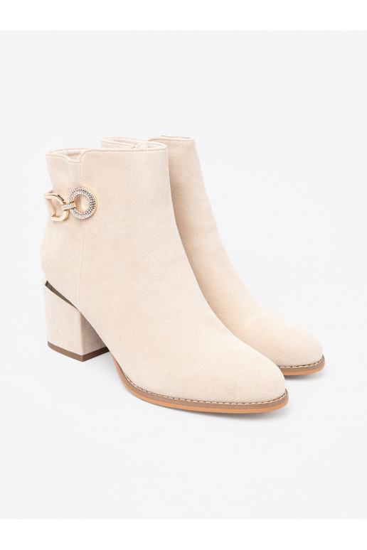 Ziloņkaula krāsas   Ziloņkaula krāsas