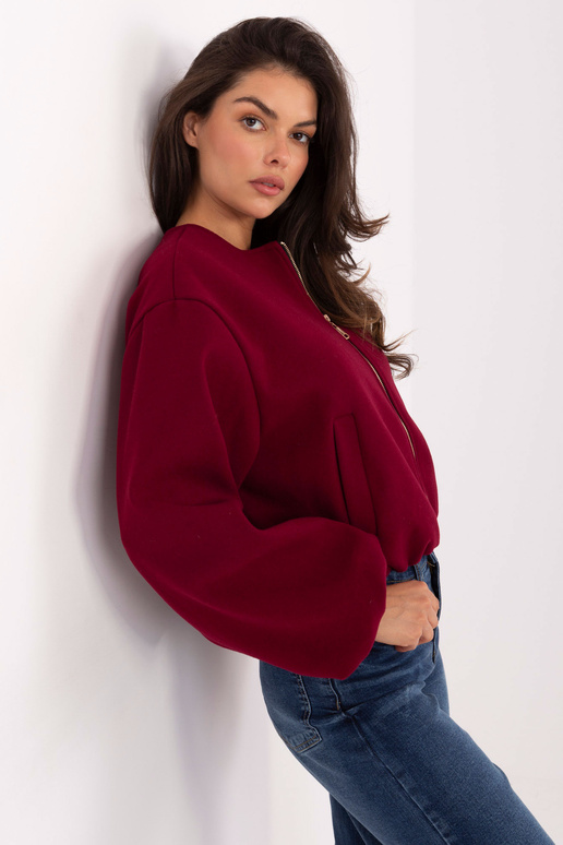 Jaka ķiršu krāsā