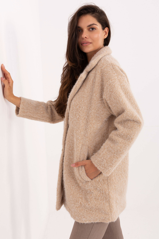 Smilšu krāsas mēteli