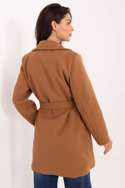 Kamieļu krāsas mētelis