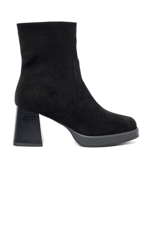 Eleganta stila Melnas krāsas zābaki 