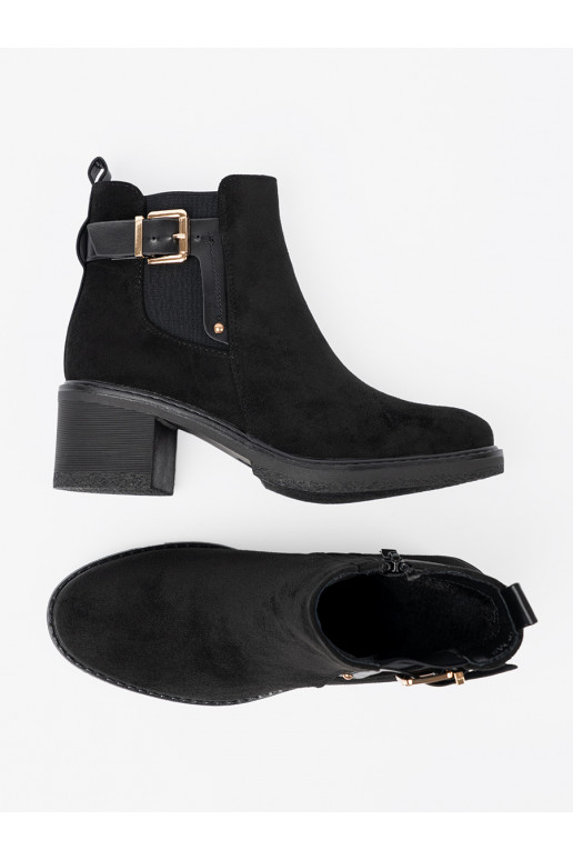 Melns zābaki ar sprādzēm 