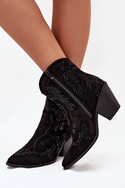 Siltināti sieviešu kovboju stila zābaki ar dekorāciju, melnā krāsā Lelira Siltināti sieviešu kovboju stila zābaki ar dekorāciju, melnā krāsā Lelira