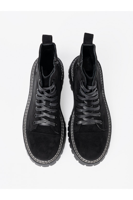 Melns  zābaki z błyszczącym m