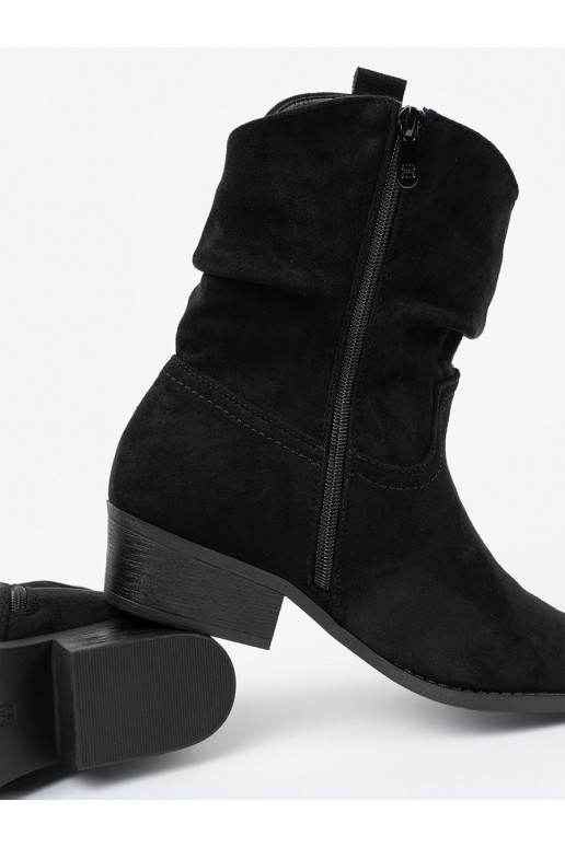 Melns sieviešu zābaki o klasycznym kroju