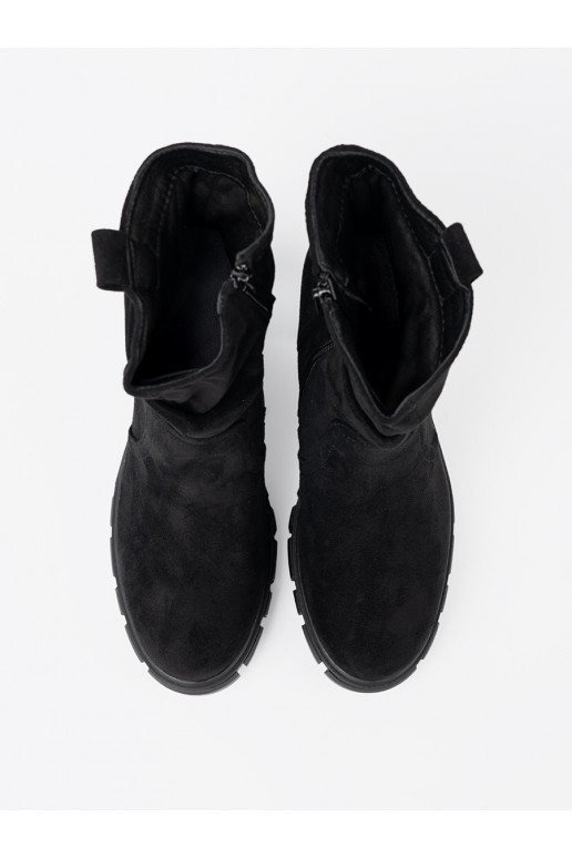  Melnas krāsas zābaki 