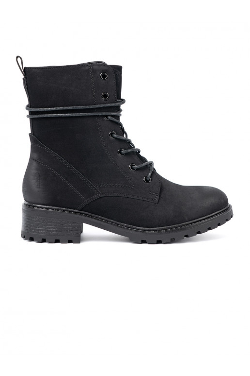  Melnas krāsas zābaki z ozdobnym m