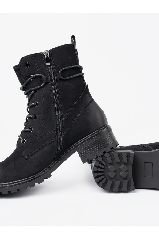  Melnas krāsas zābaki z ozdobnym m