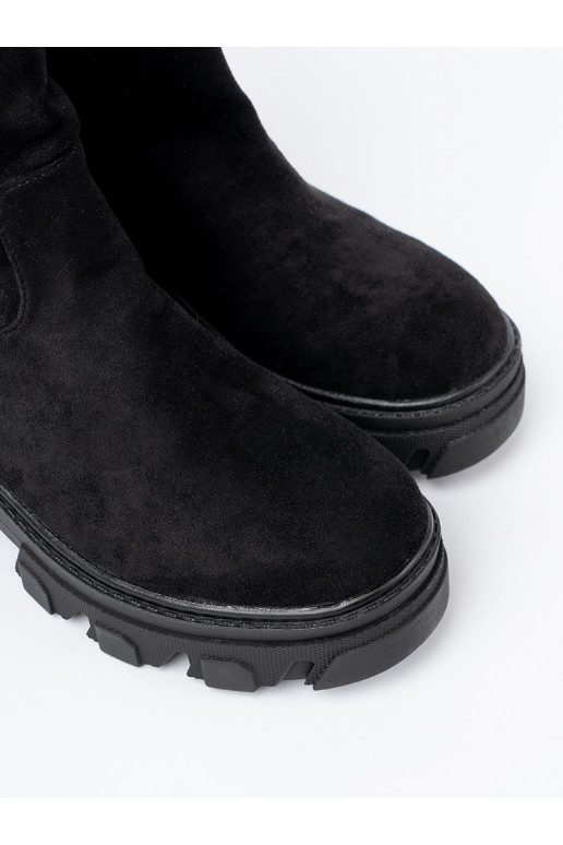 Melns zābaki o minimalistycznym kroju