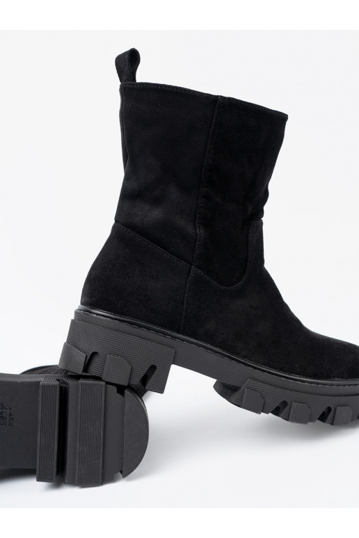 Melns zābaki o minimalistycznym kroju