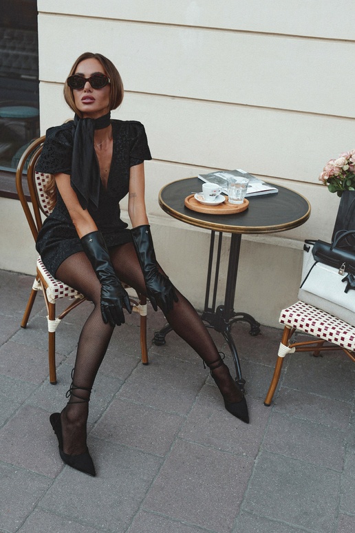 Kokteilis kleita Moe