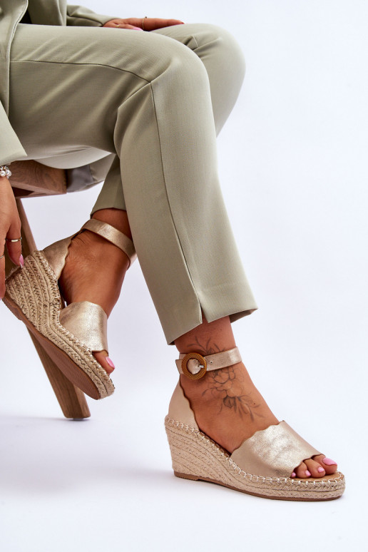 ar platformus basenes Comfort Shoe Zelta krāsas Verola   ar platformus basenes Comfort Shoe Zelta krāsas Verola