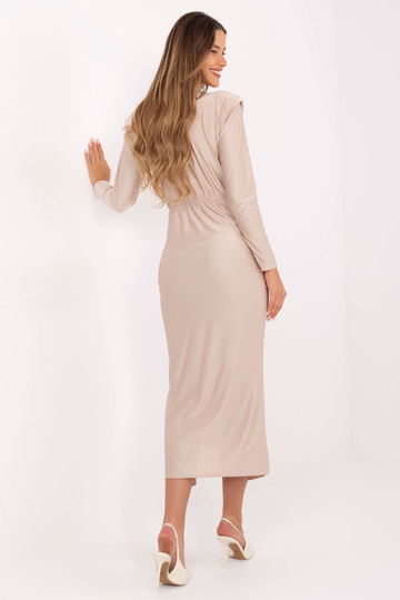 Smilškrāsas kleita