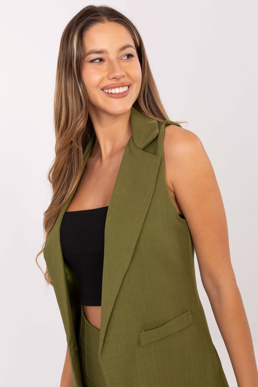 Veste vijolīšu krāsā