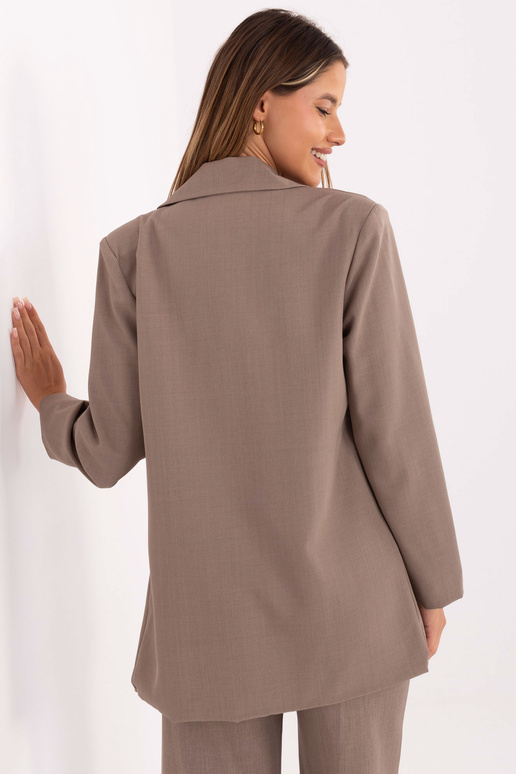 Jaka tumši smilšu krāsā