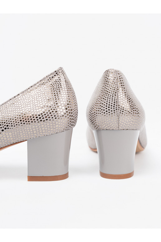 Pelēkas krāsas puszābaki ze m zdobieniem