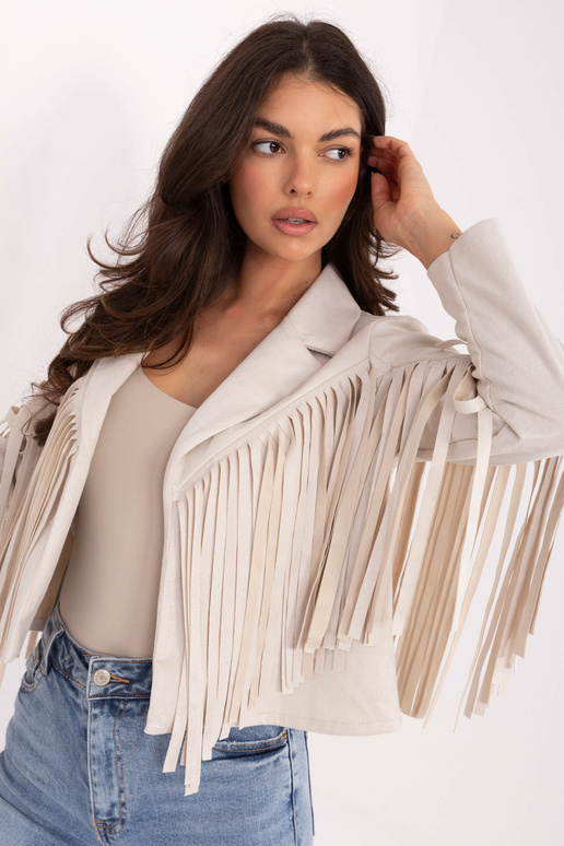 Jaka - gaiši smilškrāsā