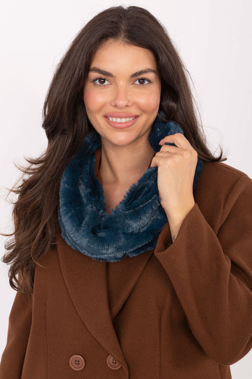 Jūras krāsas šalle