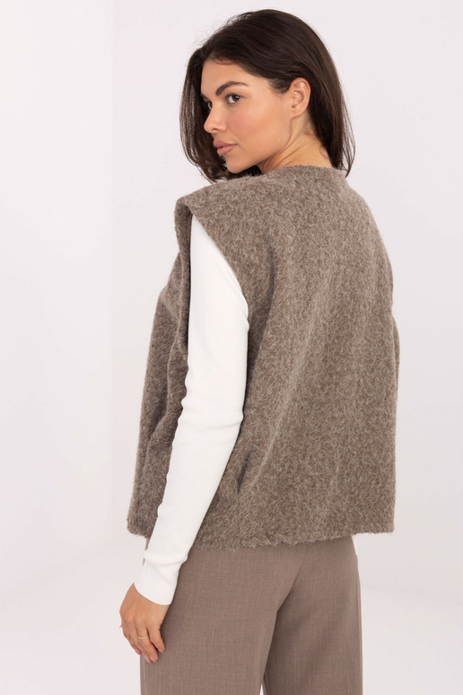 Tumši smilšu krāsas veste