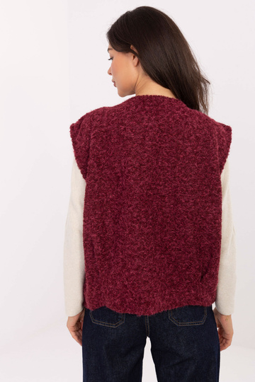 Burgundas veste 2