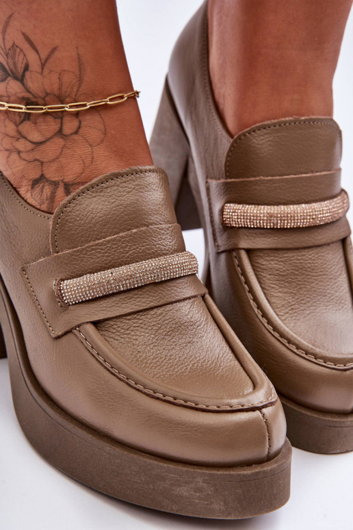 apavi ar papēdi ar ornamentiem smilšu krāsas Lemar Gelanor   apavi ar papēdi ar ornamentiem smilšu krāsas Lemar Gelanor