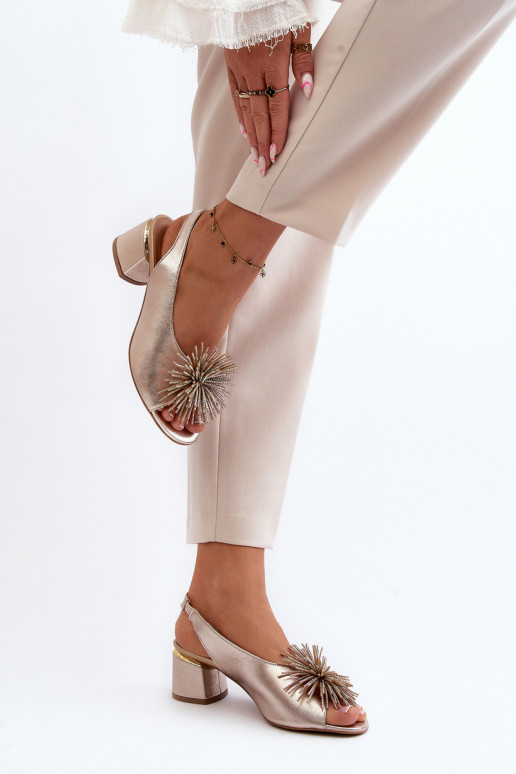 Sieviešu basenes  ar ornamentiem Laura Messi 2719 Zelta krāsas