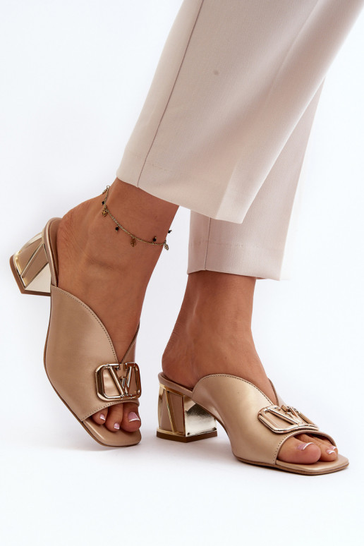 Eleganta stila sieviešu čības ar papēdi Laura Messi 2771 Zelta krāsas