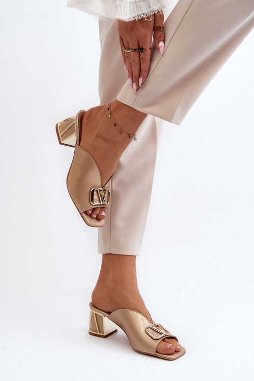 Eleganta stila sieviešu čības ar papēdi Laura Messi 2771 Zelta krāsas