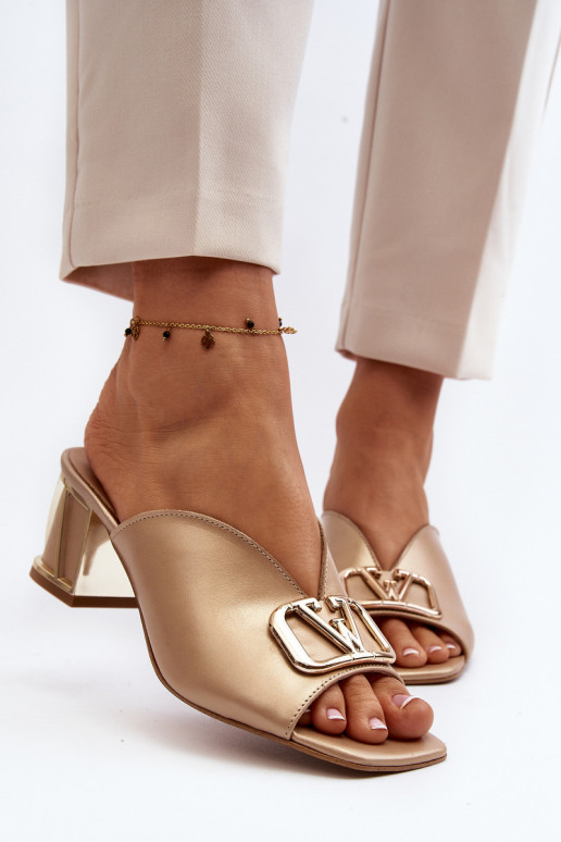 Eleganta stila sieviešu čības ar papēdi Laura Messi 2771 Zelta krāsas