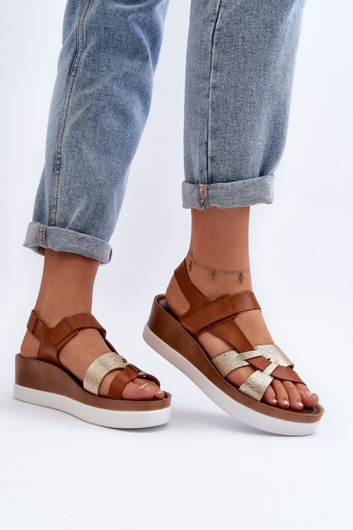 Zazoo 40397  Sieviešu basenes  ar platformu brūnas krāsas Zazoo 40397  Sieviešu basenes  ar platformu brūnas krāsas