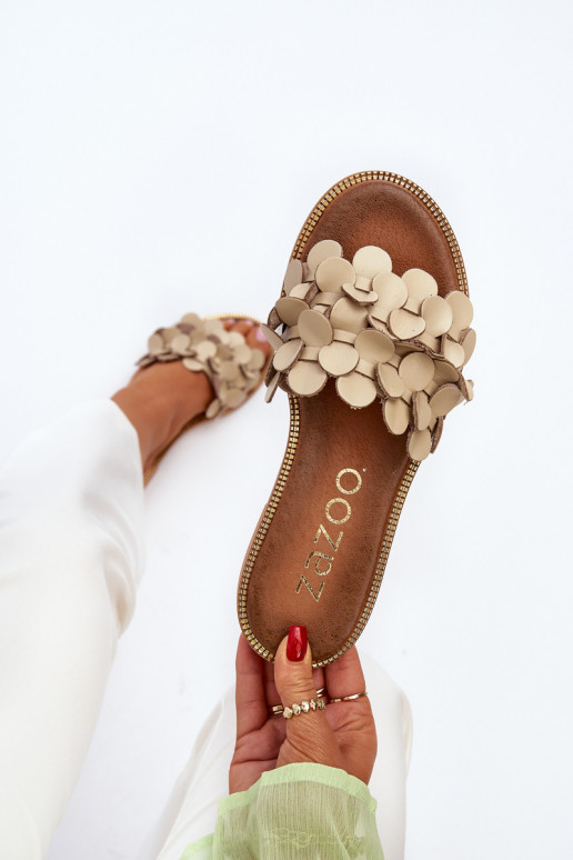 Zazoo 40381  Čibas no dabīgas ādas ar platiem papēžiem smilšu krāsas Zazoo 40381  Čibas no dabīgas ādas ar platiem papēžiem smilšu krāsas