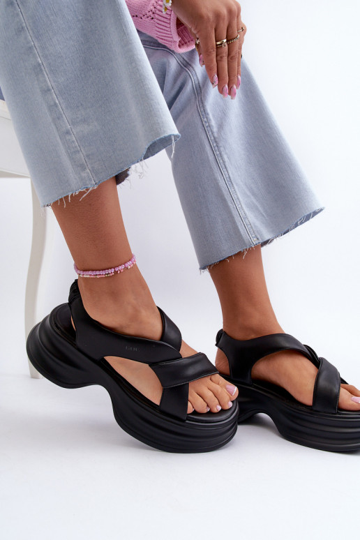 Sieviešu basenes    Melns GOE NN2N4106 Sieviešu basenes    Melns GOE NN2N4106