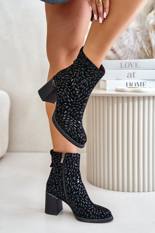 Sieviešu puszābaki  Tłoczeniem D&A CR42-192 Melns