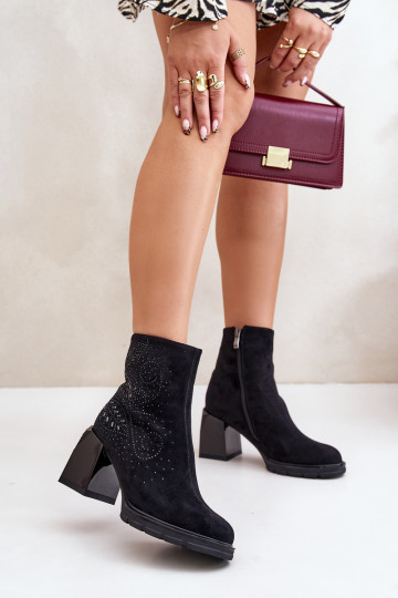 siltināti Sieviešu puszābaki  D&A MR880-130 Melns