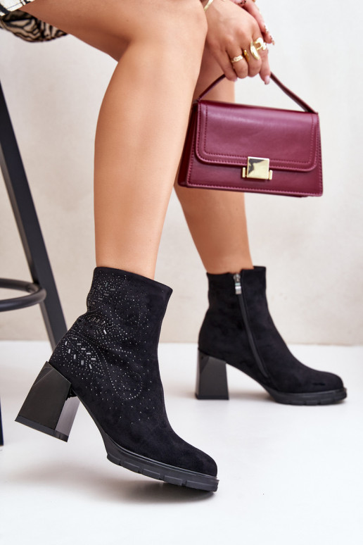 siltināti Sieviešu puszābaki  D&A MR880-130 Melns