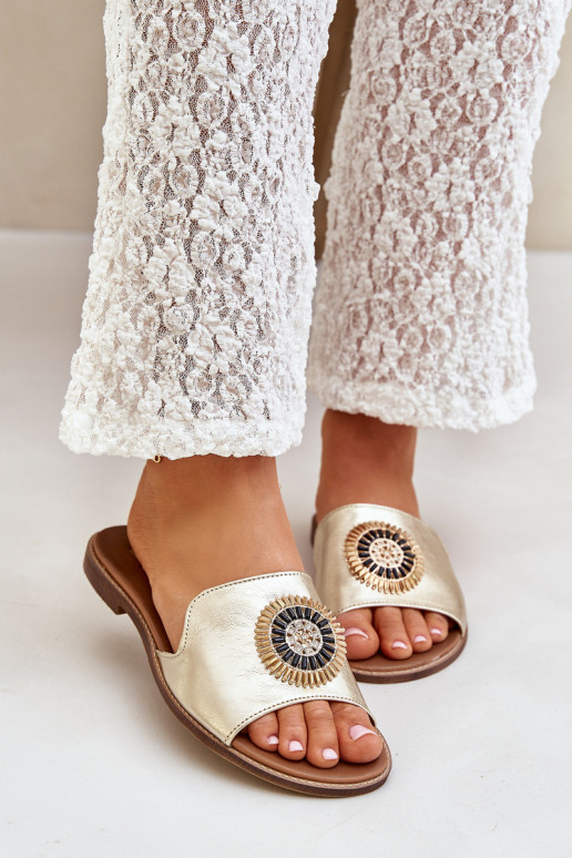 Čibas no dabīgas ādas ar ornamentiem ar platiem papēžiem Zazoo 3047/O Zelta krāsas