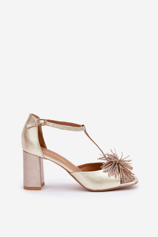sandales   ar papēdi ar ornamentiem Laura Messi 2758 Zelta krāsas sandales   ar papēdi ar ornamentiem Laura Messi 2758 Zelta krāsas