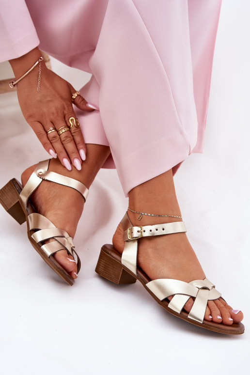 Sieviešu basenes  Na m Obcasie Zazoo 40372 Zelta krāsas Sieviešu basenes  Na m Obcasie Zazoo 40372 Zelta krāsas