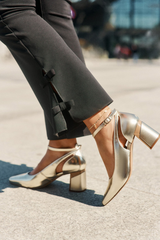 Kurpes ar papēdi  K6816-25 Zelta krāsas   Kurpes ar papēdi  K6816-25 Zelta krāsas