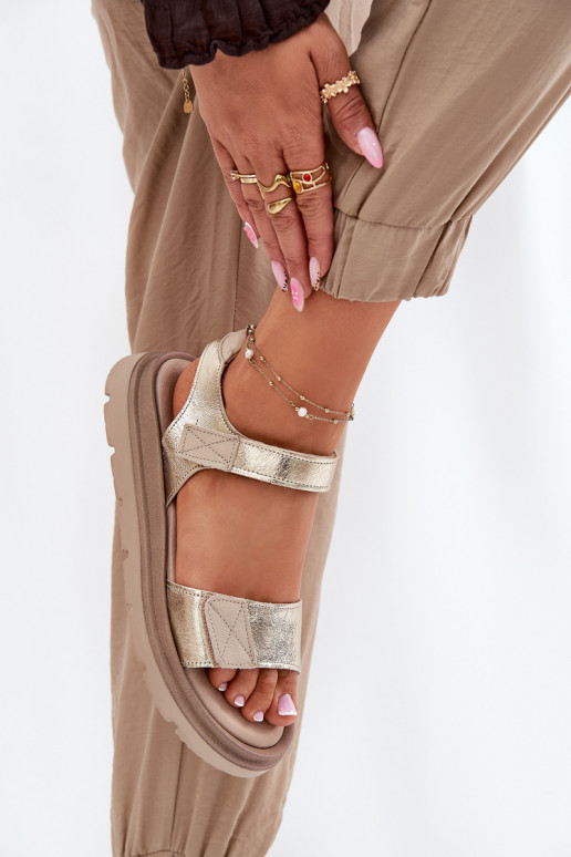 Sieviešu basenes   ar platformu Zazoo 40443 Zelta krāsas Sieviešu basenes   ar platformu Zazoo 40443 Zelta krāsas