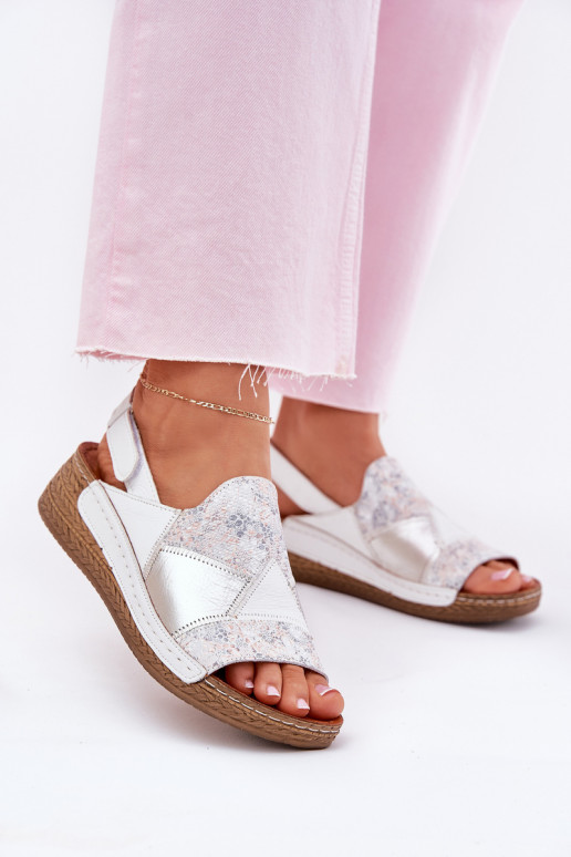 Sieviešu basenes      L7067-11 baltas krāsas Sieviešu basenes      L7067-11 baltas krāsas