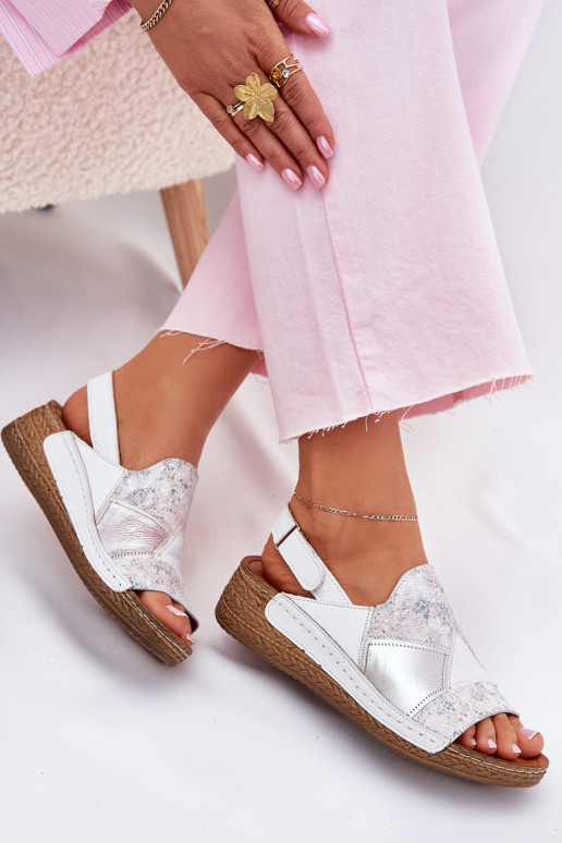 Sieviešu basenes      L7067-11 baltas krāsas Sieviešu basenes      L7067-11 baltas krāsas