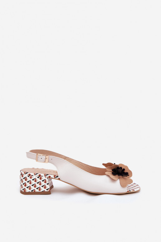 Sieviešu basenes      Laura Messi 2973 baltas krāsas Sieviešu basenes      Laura Messi 2973 baltas krāsas