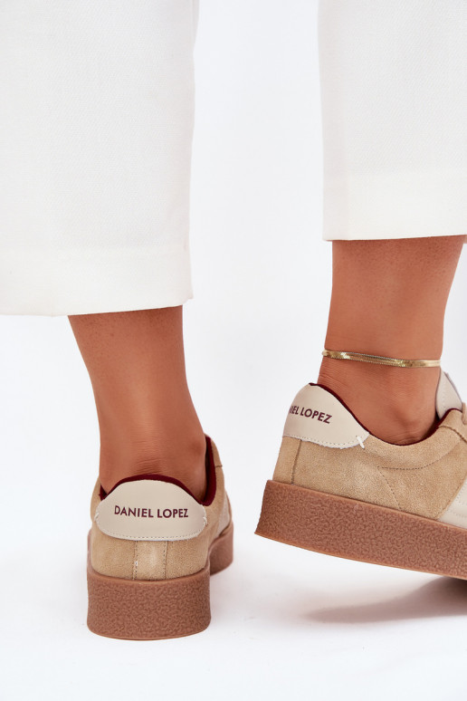 zamšādas  modeļa apavi  Daniel Lopez Just Dare SS2D4022 smilšu krāsas