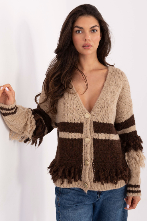 Smilšu krāsas džemperis